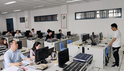 信息科学技术学院有序推进2020届本科生毕业答辩工作——网络技术服务的支撑与保障